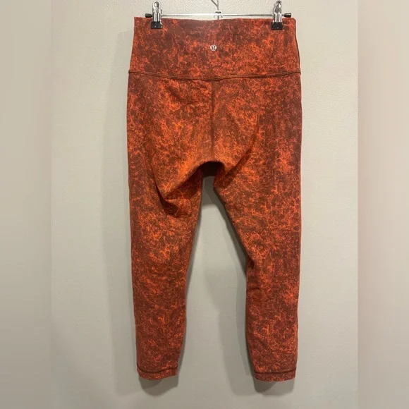 Lululemon Wunder Train High-Rise Crop 23" in Denim Wash Print Autumn Red Black 8 - Picture 3 of 5